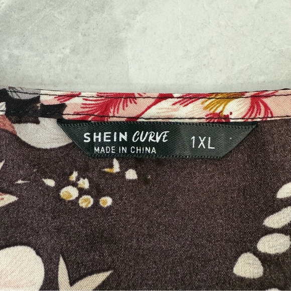 Women’s SHEIN Curve Floral Print High Low V-Neck Cap Sleeve Top Plus Size 1XL - Picture 13 of 16